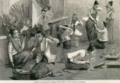 Burma'da (Myanmar) Sarayda Sahne Arkasında Hazırlanan Dansçı Kızlar
